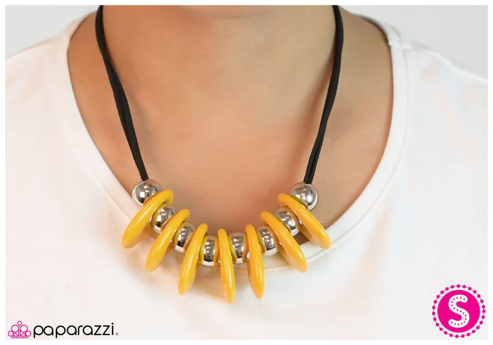 Paparazzi Necklace ~ Fearless Fascination - Yellow