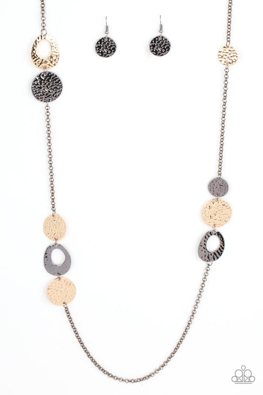 Gallery Guru - Black - Paparazzi Necklace Image