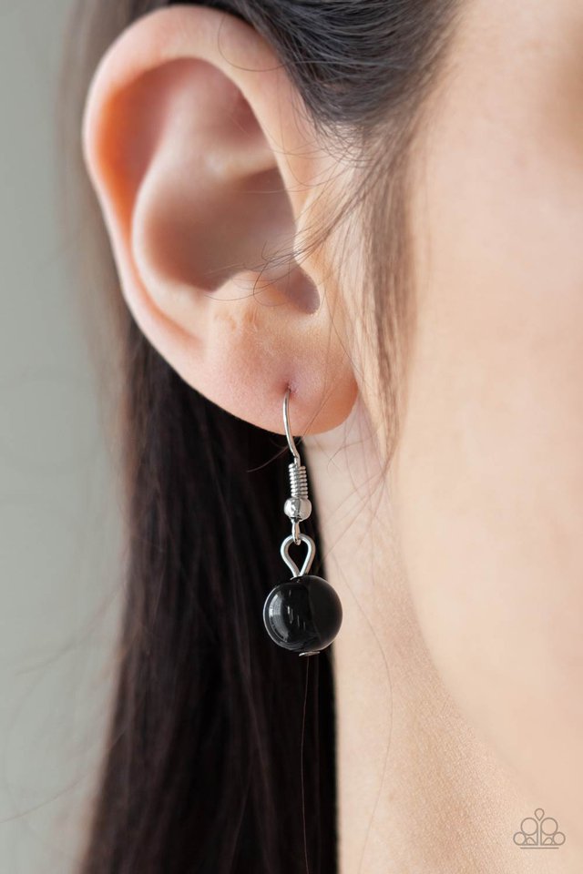 New Age Knockout​ - Black - Paparazzi Necklace Image