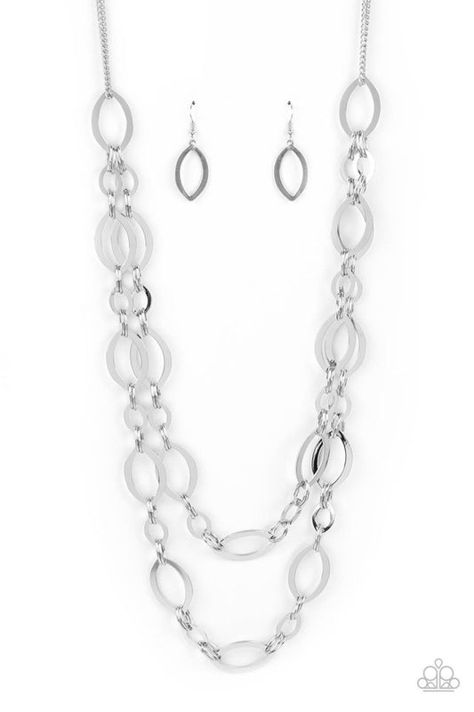 The OVAL-achiever - Silver - Paparazzi Necklace Image
