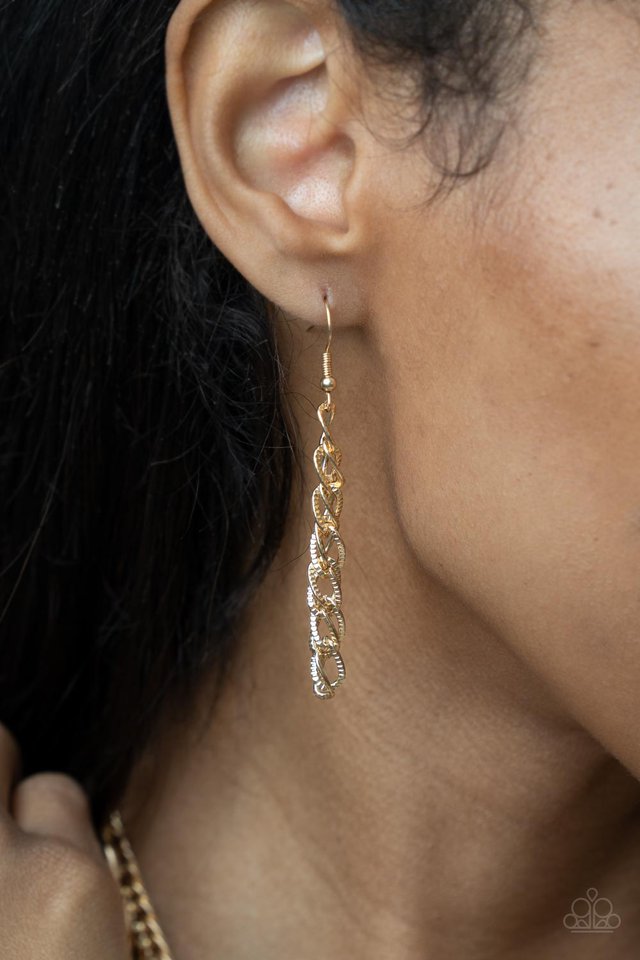 ​Chain of Champions - Gold - Paparazzi Necklace Image