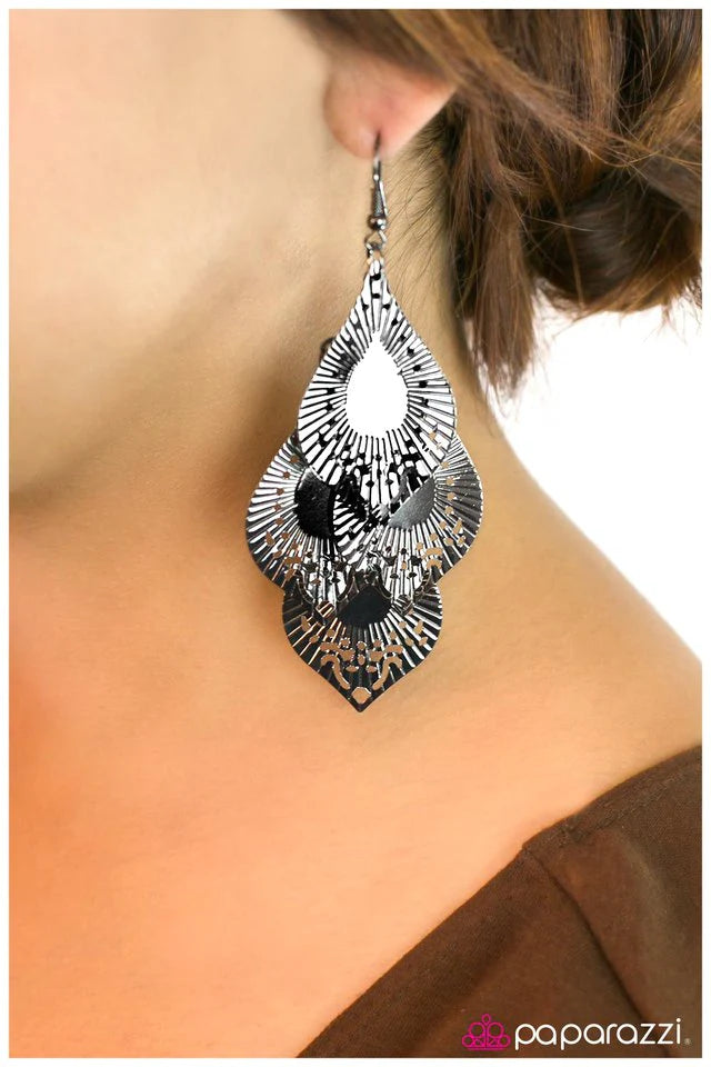 Paparazzi Earring ~ From Dusk Til Dawn - Black