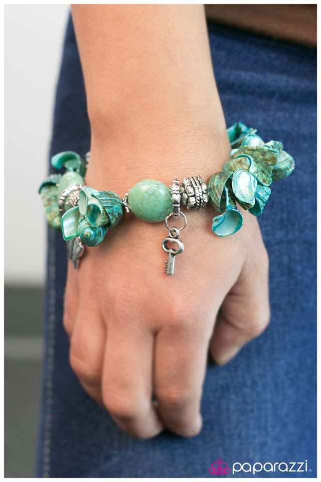 Pulsera Paparazzi ~ Laguna Beach - Azul