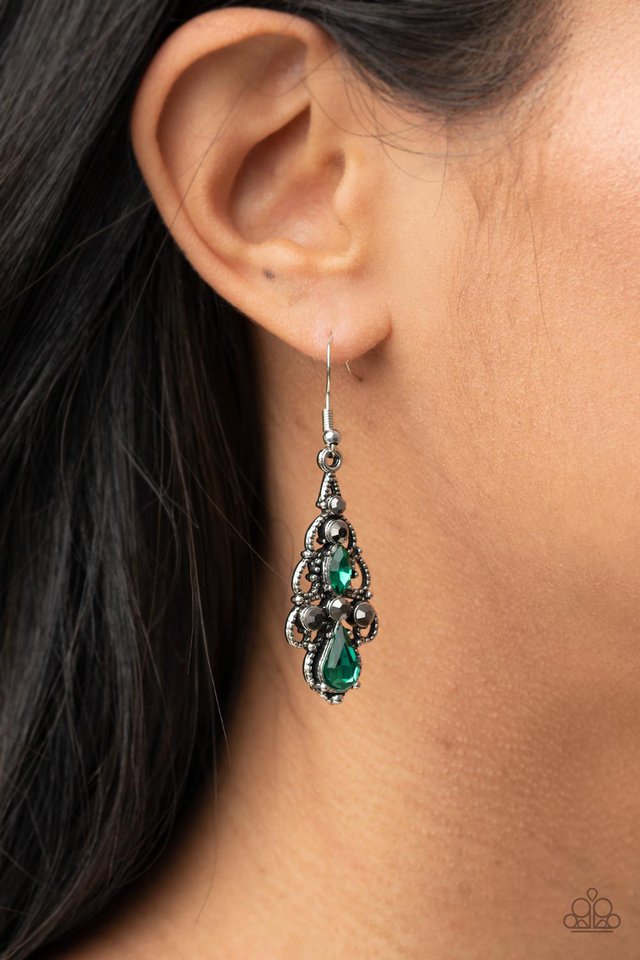 Green earrings store paparazzi