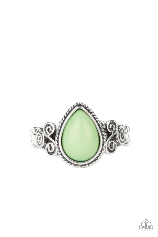 Dreamy Droplets - Green - Paparazzi Ring Image
