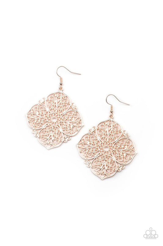 Dubai Detour - Rose Gold - Paparazzi Earring Image