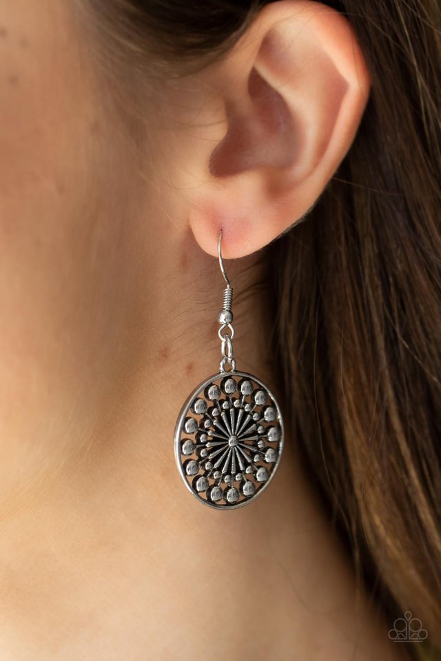 One MANDALA Show - Yellow - Paparazzi Necklace Image