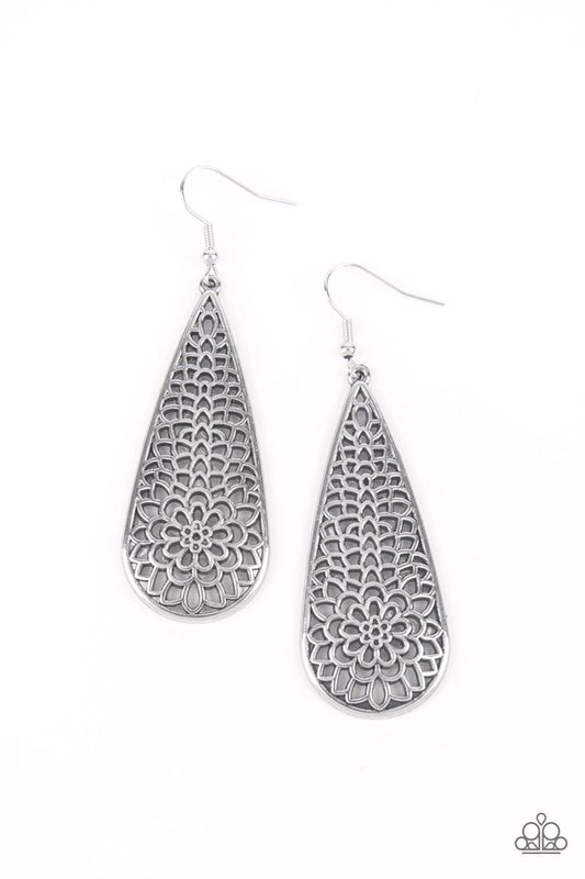 Posy Pasture - Silver - Paparazzi Earring Image