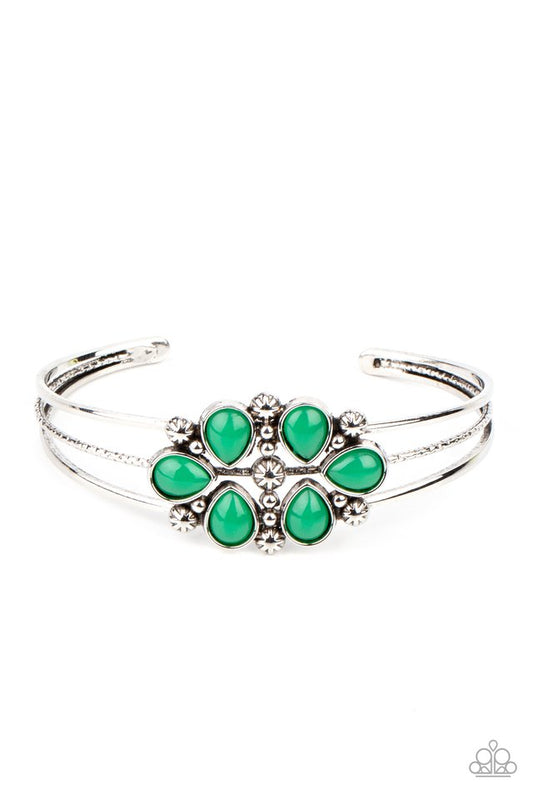 Taj Mahal Meadow - Green - Paparazzi Bracelet Image