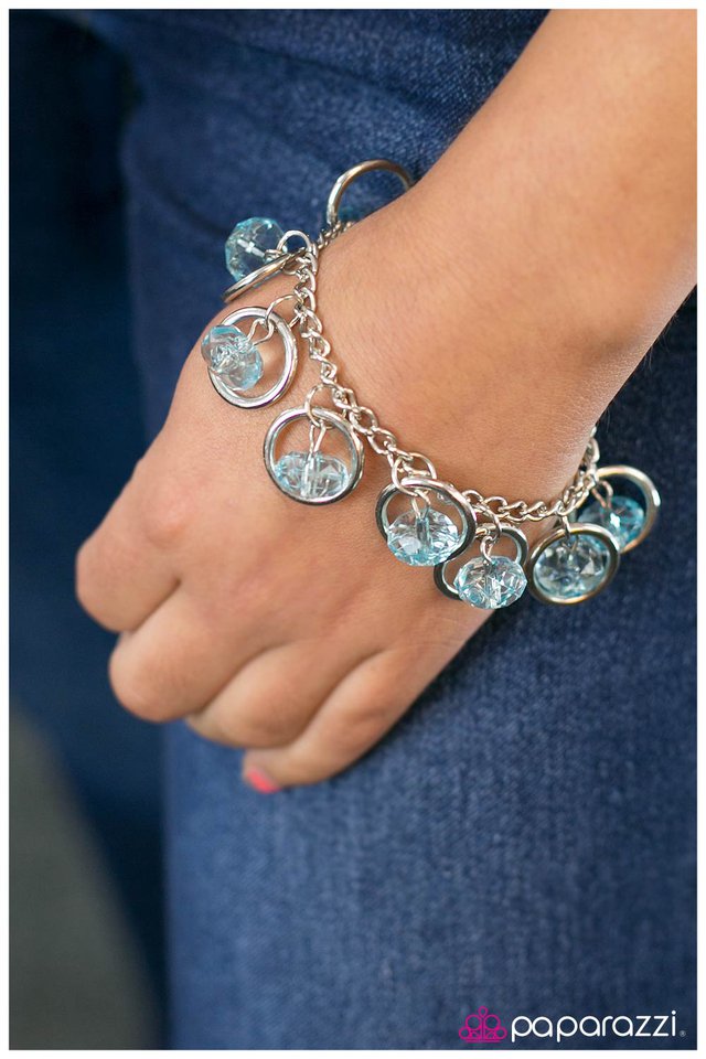 Pulsera Paparazzi ~ El cielo es el límite - Azul