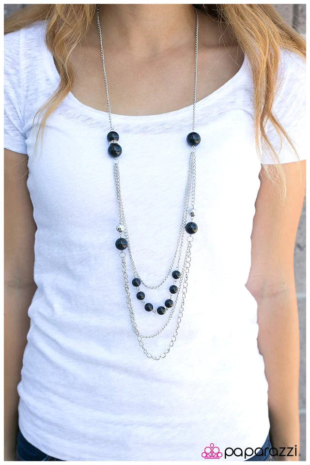 Paparazzi Necklace ~ Dulce Amor - Black