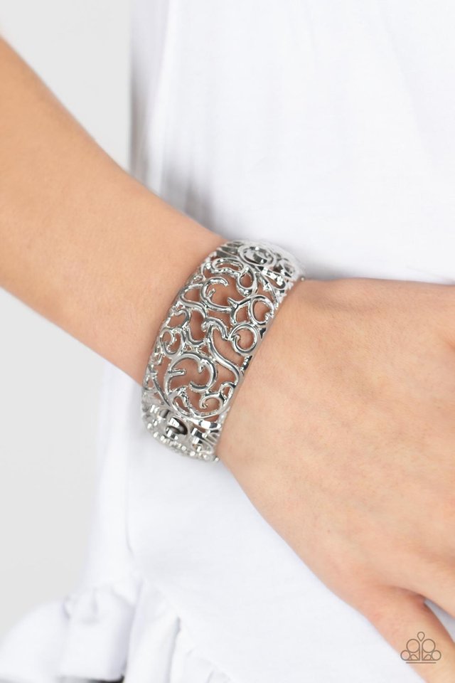 Paparazzi Bracelet ~ Courtyard Couture - Silver