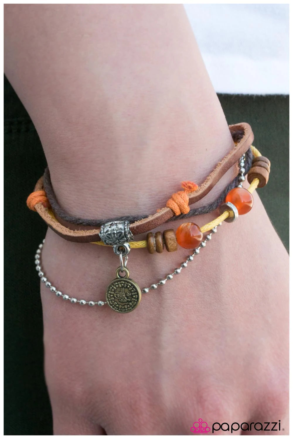 Pulsera Paparazzi ~ Beachcomber - Negra