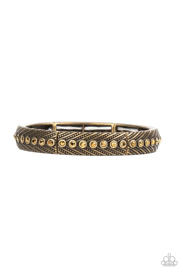 ​Risk-Taking Twinkle - Brass - Paparazzi Bracelet Image
