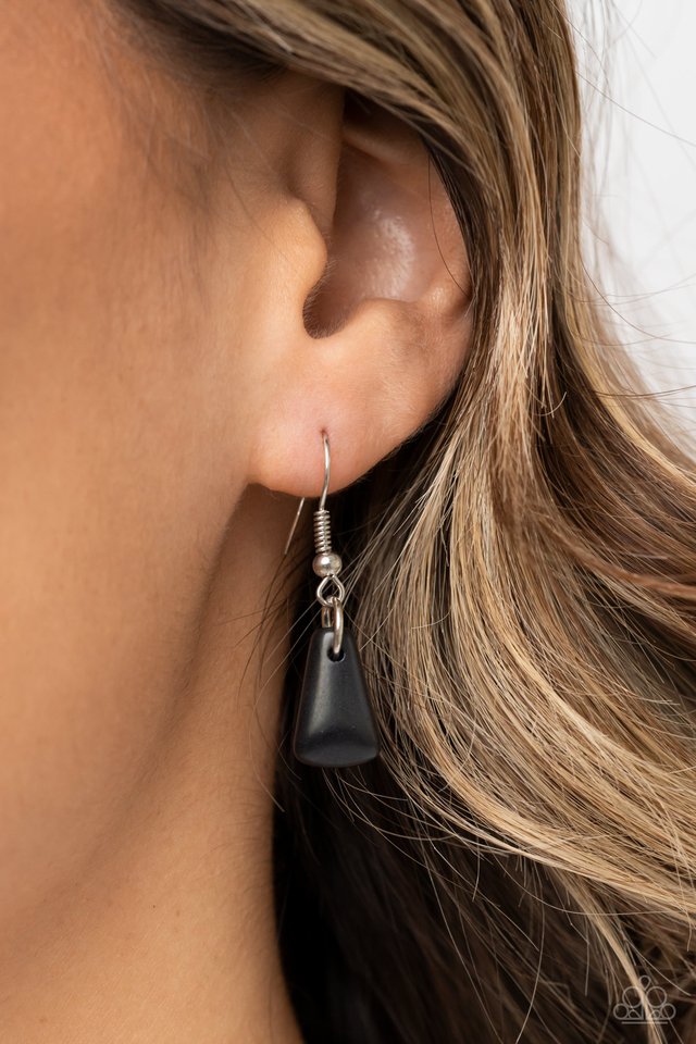 Mojave Empress - Black - Paparazzi Necklace Image