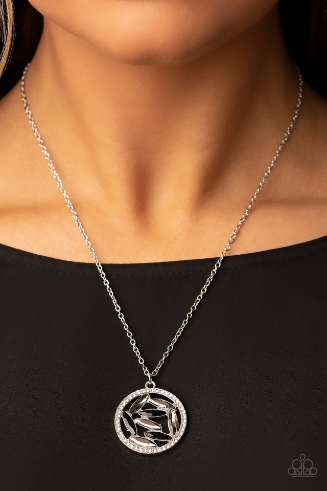Paparazzi Necklace ~ Head-Spinning Sparkle - Black – Paparazzi