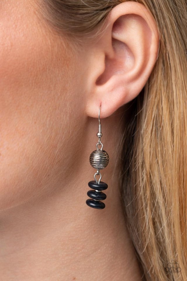 Oasis Goddess - Black - Paparazzi Necklace Image