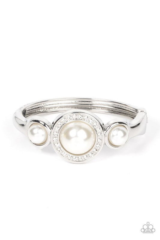Debutante Daydream - White - Paparazzi Bracelet Image