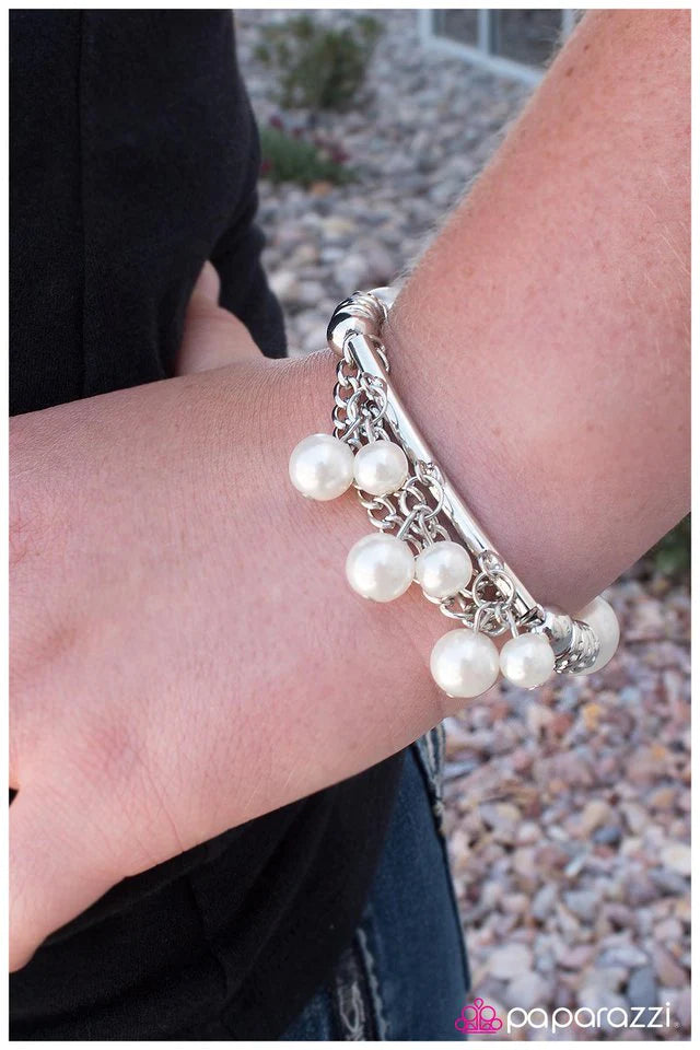 Paparazzi Bracelet ~ To Be Desired - White
