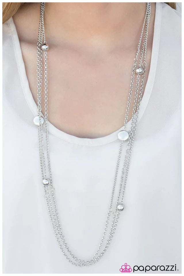 Collar Paparazzi ~ La vida en la gran ciudad - Plata