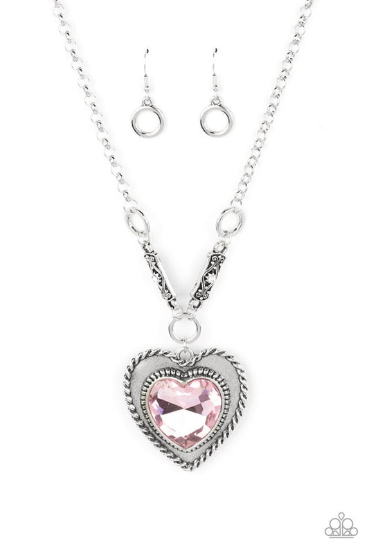 Heart Full of Fabulous - Pink - Paparazzi Necklace Image