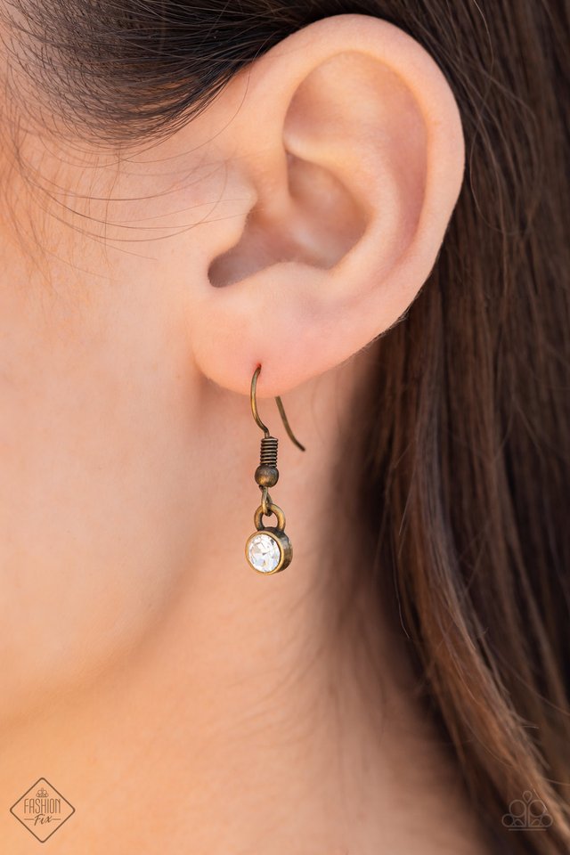 Major Moxie - Brass - Paparazzi Necklace Image