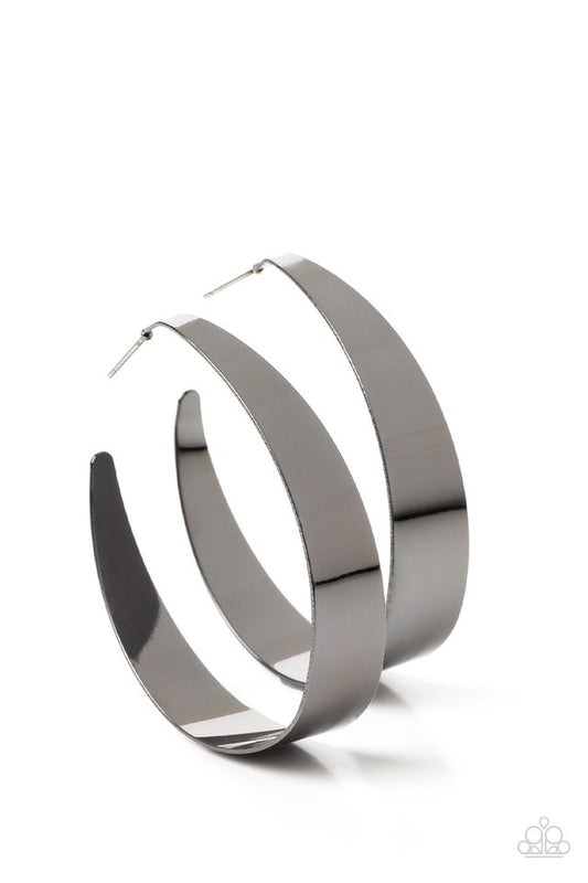 Flat Out Fashionable - Black - Paparazzi Earring Image