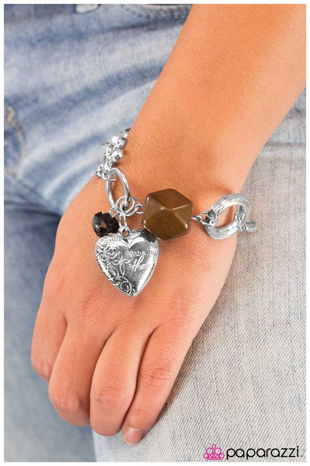 Pulsera Paparazzi ~ Con todo mi corazón - Marrón