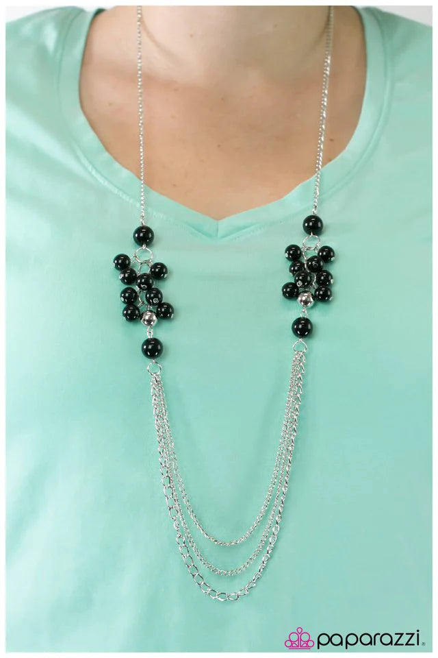 Collar Paparazzi ~ Tomando partido - Negro