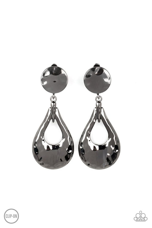 Metallic Magic - Black - Paparazzi Earring Image