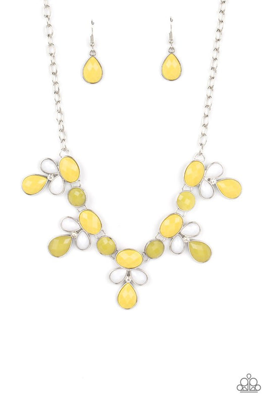 Midsummer Meadow - Yellow - Paparazzi Necklace Image