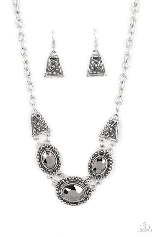 Textured TRAPEZOID - Silver - Paparazzi Necklace Image