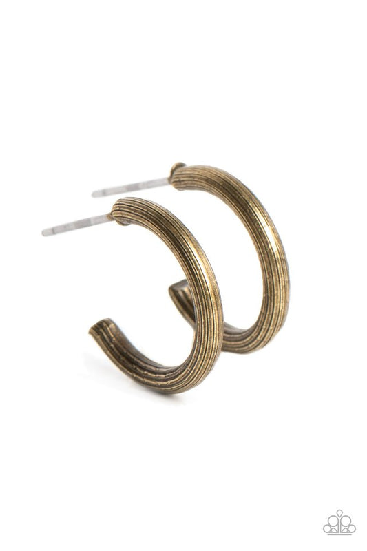 Linear Lady - Brass - Paparazzi Earring Image