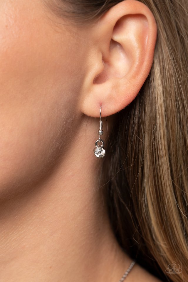 Romantic Retreat - White - Paparazzi Necklace Image