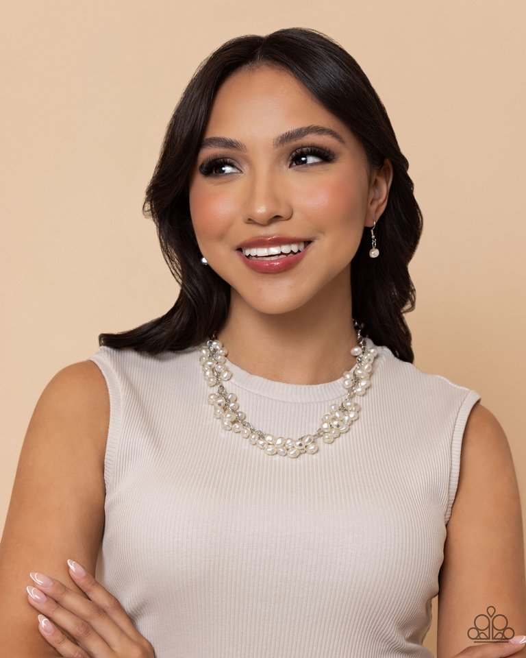 Pearl Parlor - White - Paparazzi Necklace Image