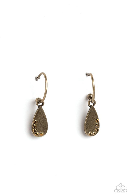 Borderline Baddie - Brass - Paparazzi Earring Image