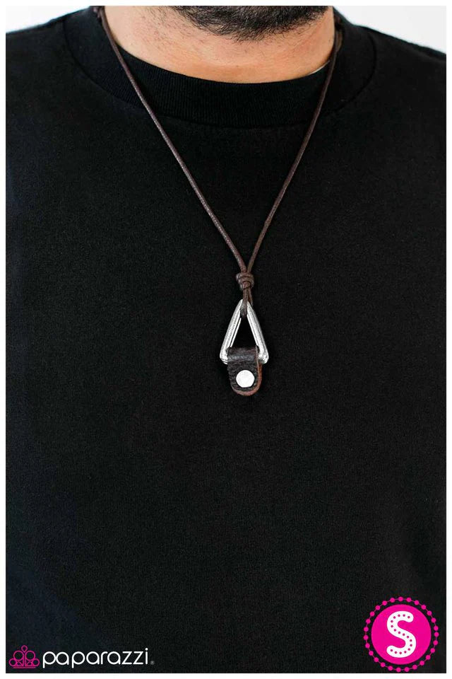 Collar Paparazzi ~ Right On Point - Negro