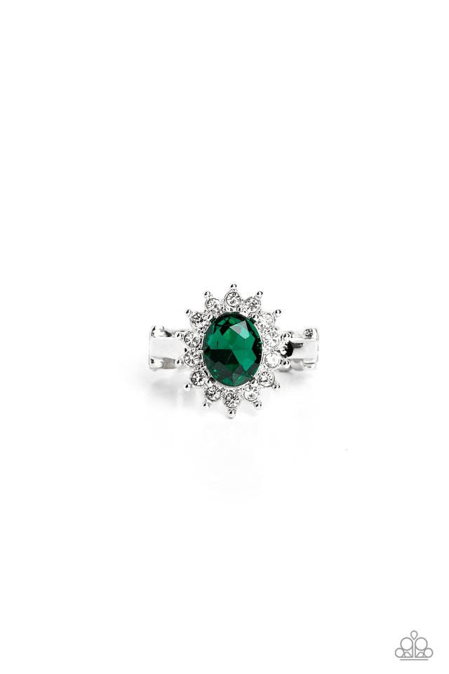 Red Carpet Reveal - Green - Paparazzi Ring Image