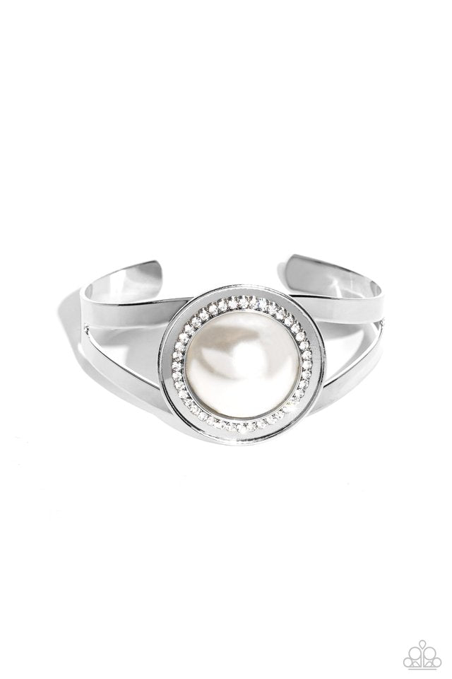 Put On The GLITZ - White - Paparazzi Bracelet Image