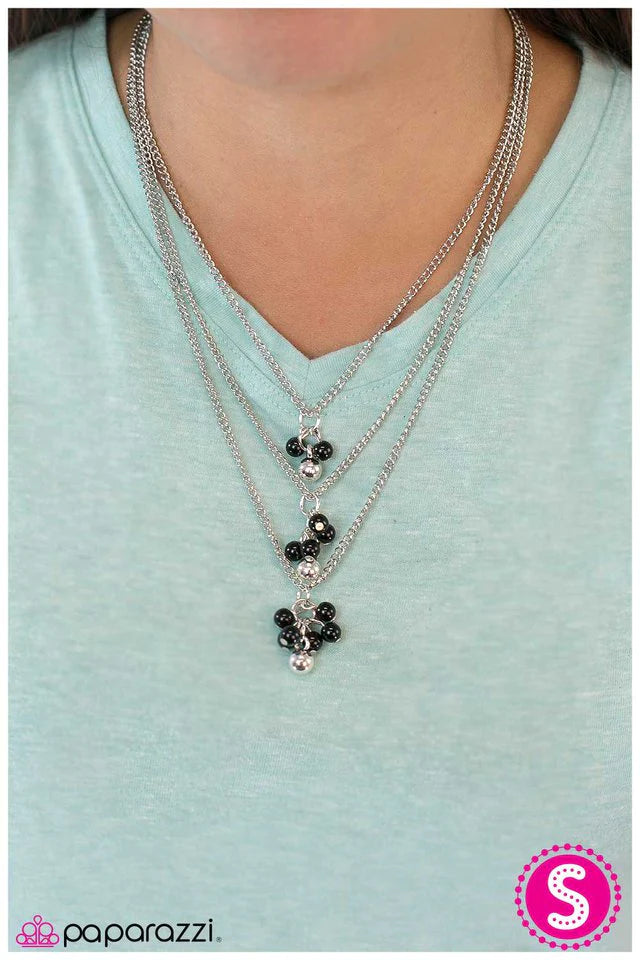 Paparazzi Necklace ~ Its Showtime! - Black