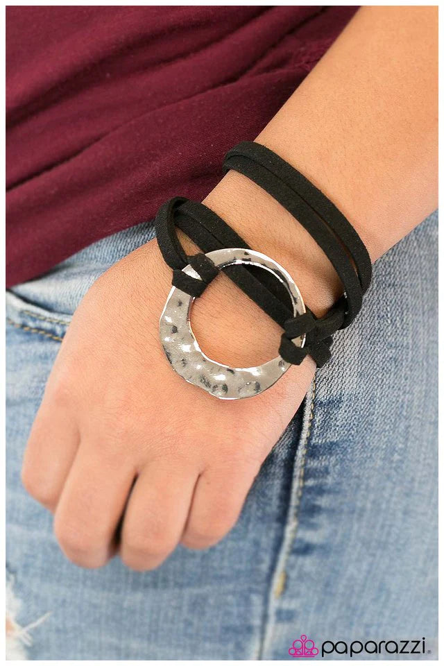 Pulsera Paparazzi ~ Sol de Mojave - Negro