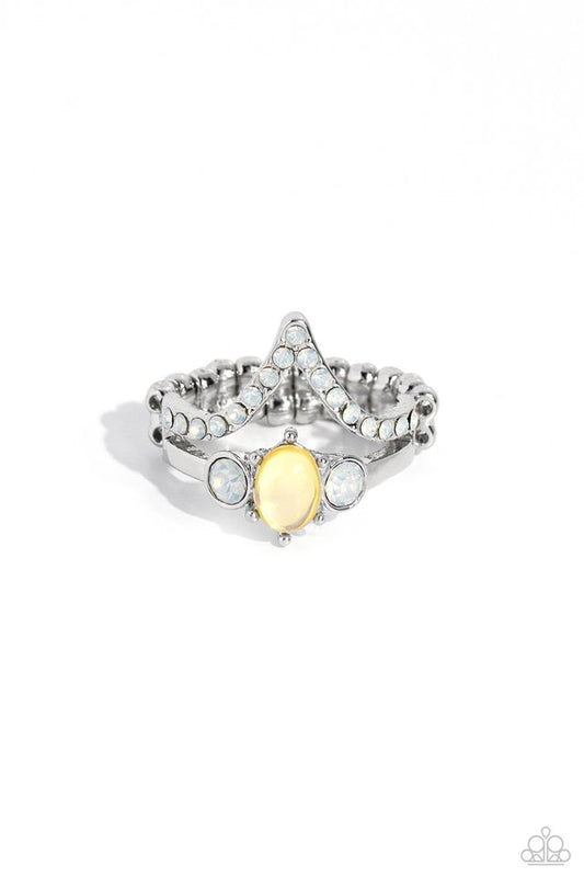 Chevron Celebrity - Yellow - Paparazzi Ring Image