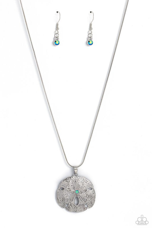 Seize the Sand Dollar - Green - Paparazzi Necklace Image