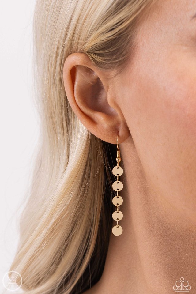 Reeling in Radiance - Gold - Paparazzi Necklace Image