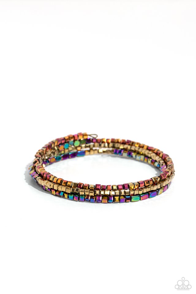 Dainty Dancer - Brass - Paparazzi Bracelet Image