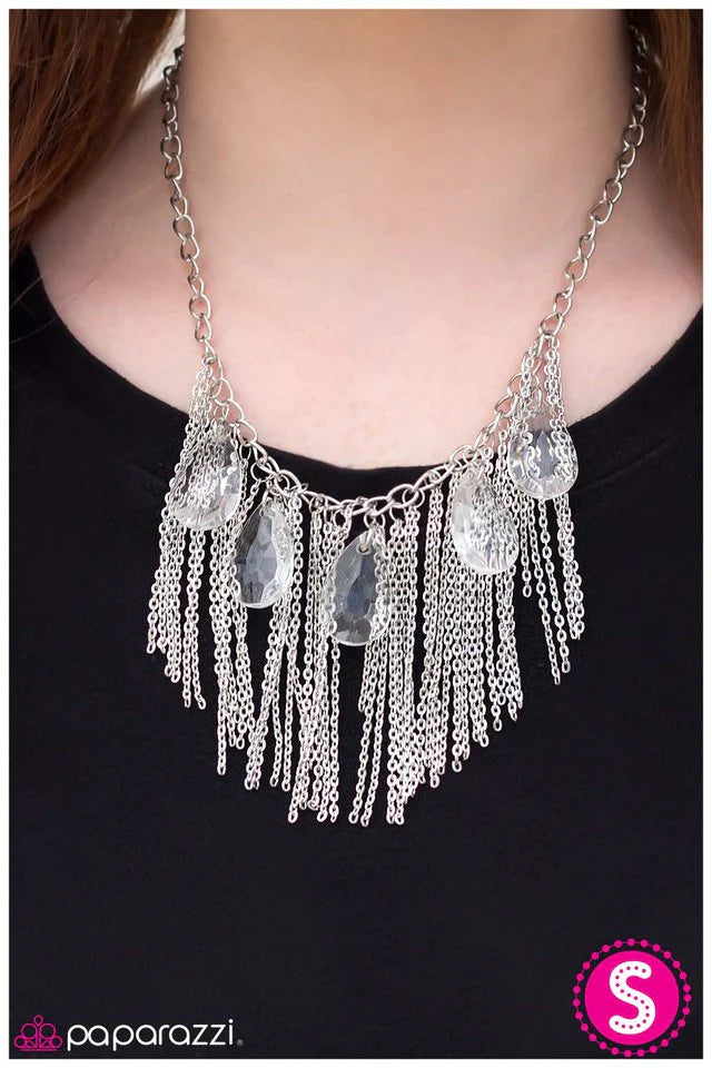 Paparazzi Necklace ~ Royal Arrival - White