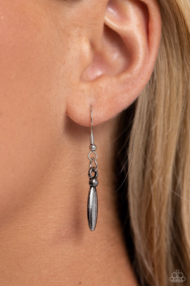 A La ROGUE - Orange - Paparazzi Necklace Image