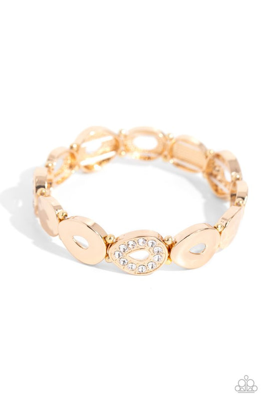Calibrated Class - Gold - Paparazzi Bracelet Image
