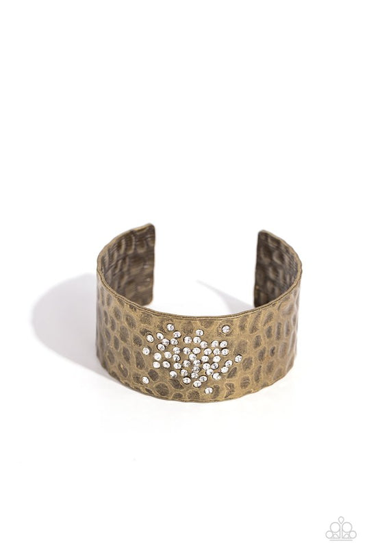 Speckled Sparkle - Brass - Paparazzi Bracelet Image