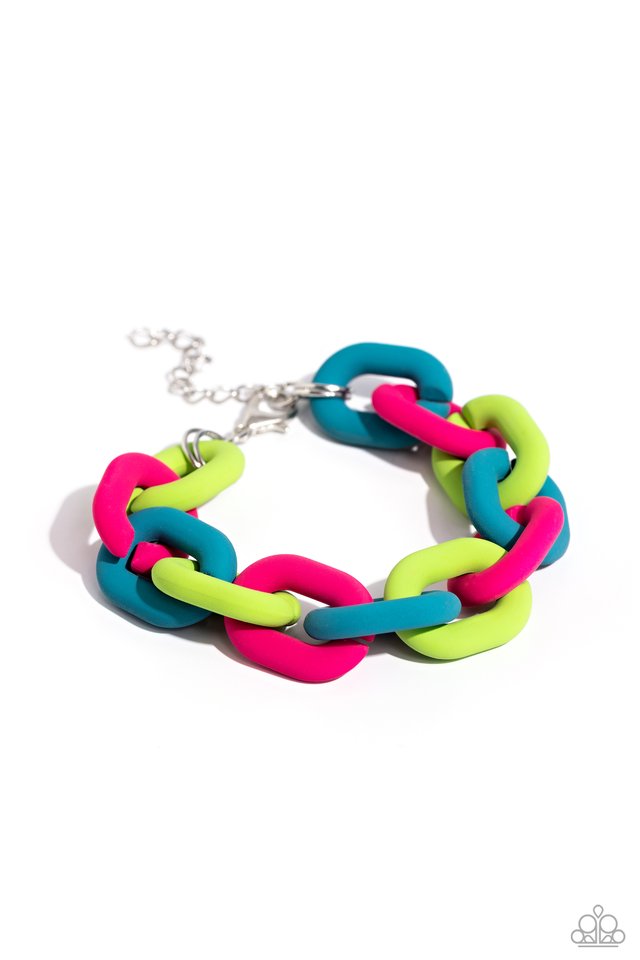 Go the Extra SMILE - Green - Paparazzi Bracelet Image